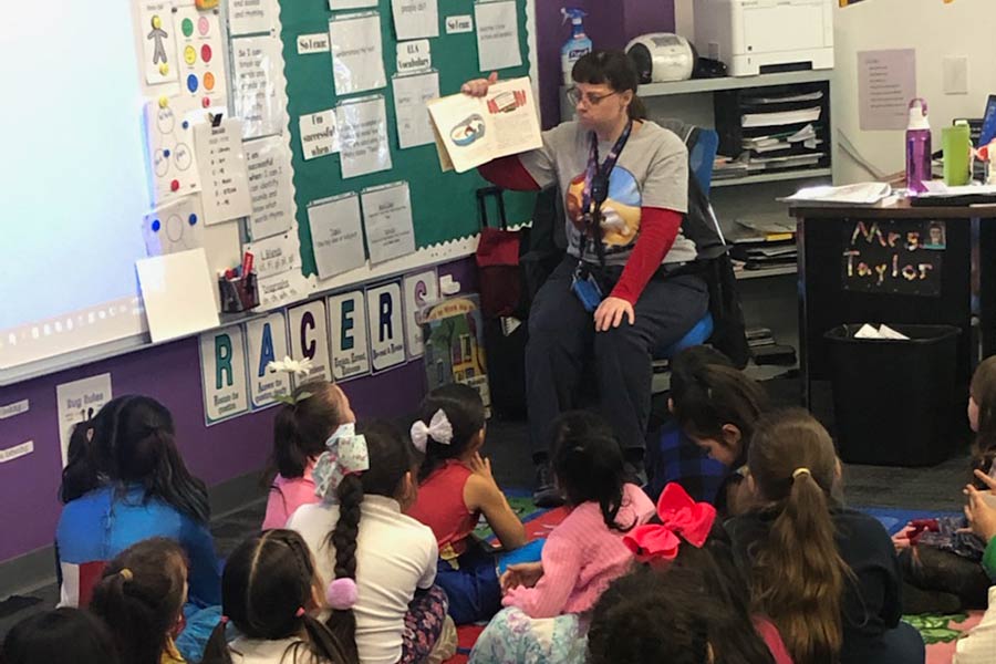 Courtney Wiles Taylor teaches her kindergarten class in Las Vegas during better times.