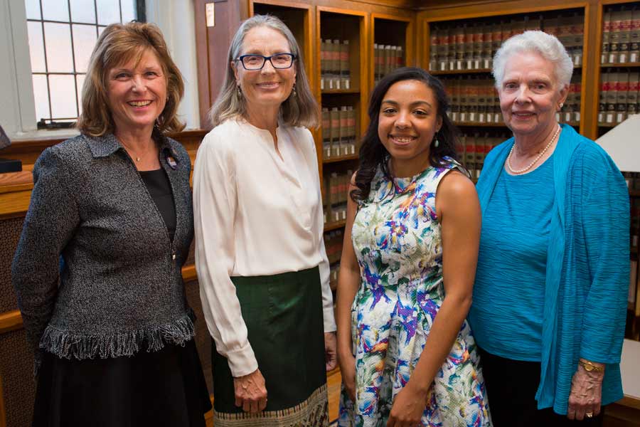Knox College Honors 4 Women With Alumni Achievement Awards Knox College